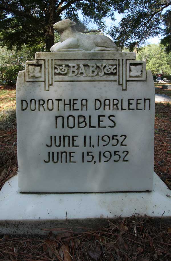 Dorothea Darleen Nobles Gravestone Photo