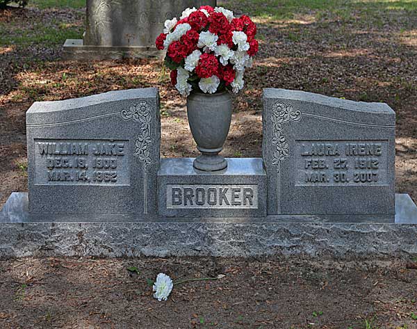William Jake & Laura Irene Brooker Gravestone Photo