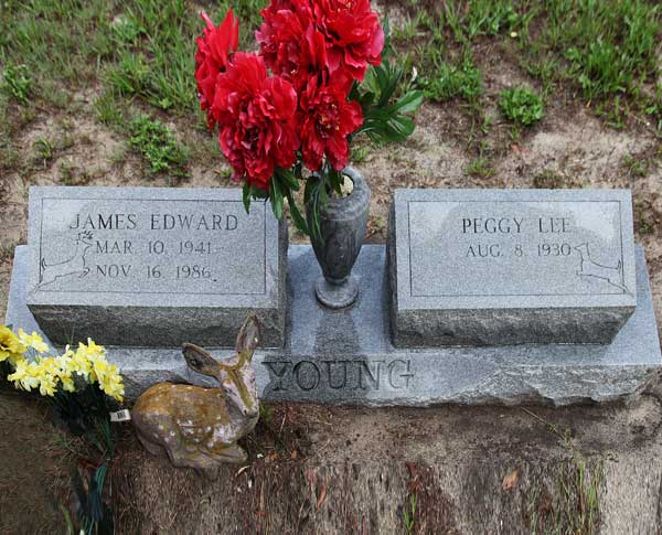 James Edward & Peggy Lee Young Gravestone Photo