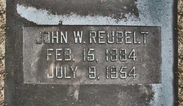 John W Reubelt Gravestone Photo