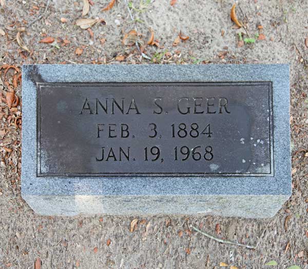 Anna S. Geer Gravestone Photo