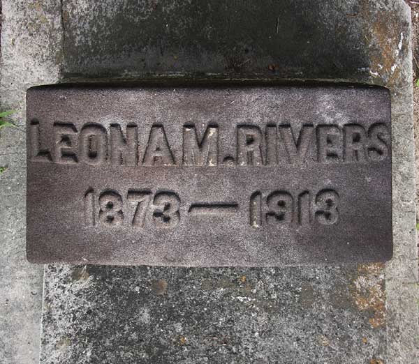 Leona M. Rivers Gravestone Photo