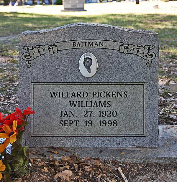 Willard Pickens Williams Gravestone Photo