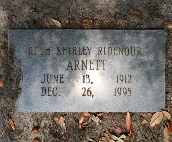Ruth Shirley Ridenour Arnett Gravestone Photo