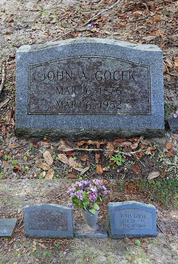 John A. Gocek Gravestone Photo