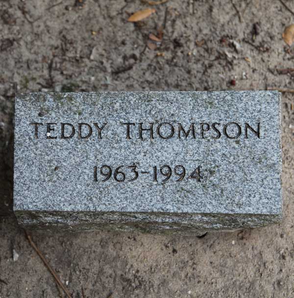 Teddy Thompson Gravestone Photo