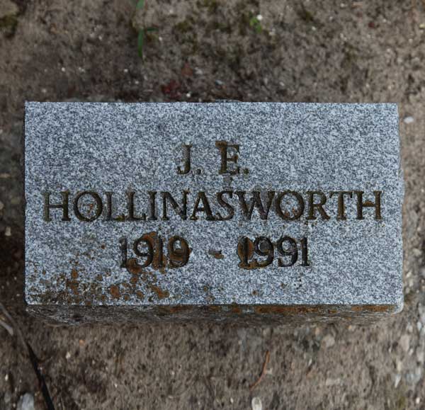 J.E. Hollinasworth Gravestone Photo