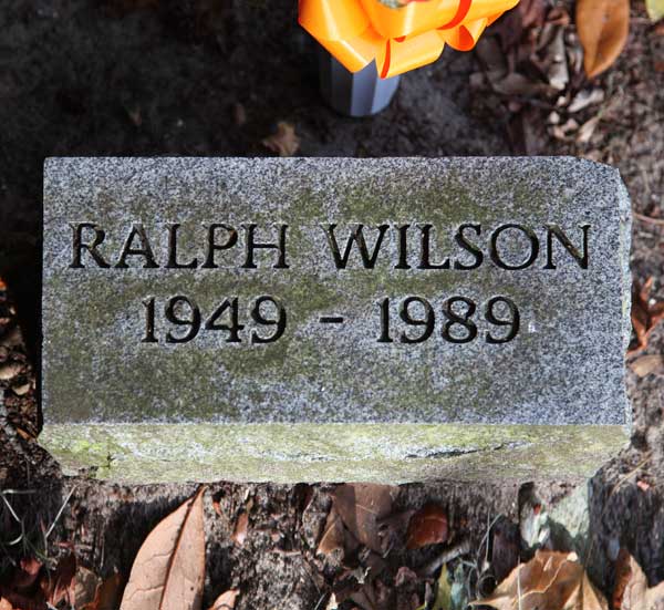 Ralph Wilson Gravestone Photo