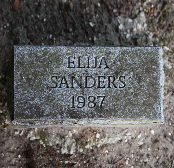 Elija Sanders Gravestone Photo