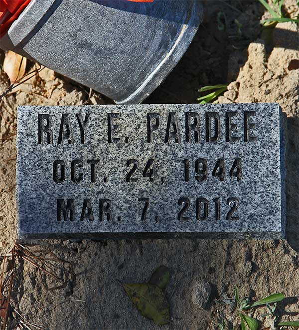 Ray E. Pardee Gravestone Photo