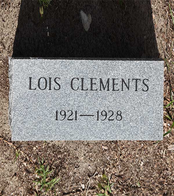 Lois Clements Gravestone Photo