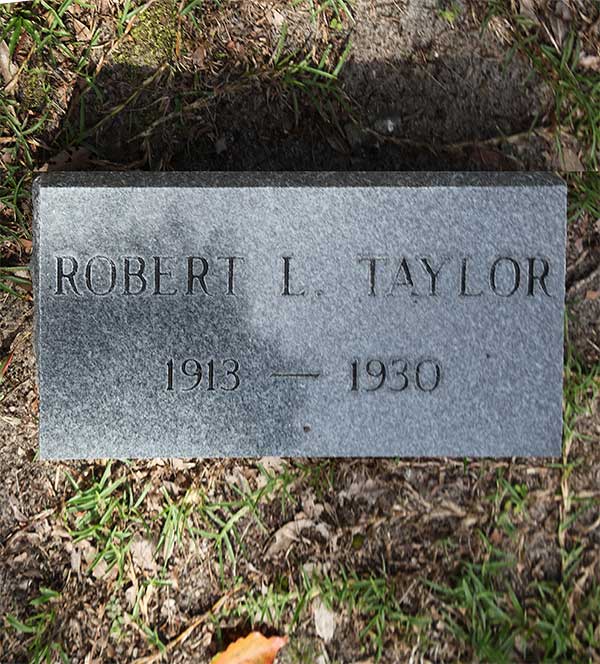 Robert L. Taylor Gravestone Photo