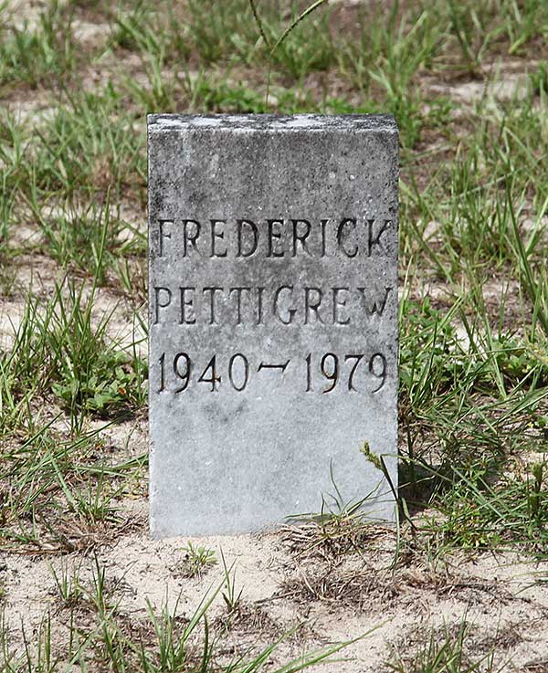Frederick Pettigrew Gravestone Photo