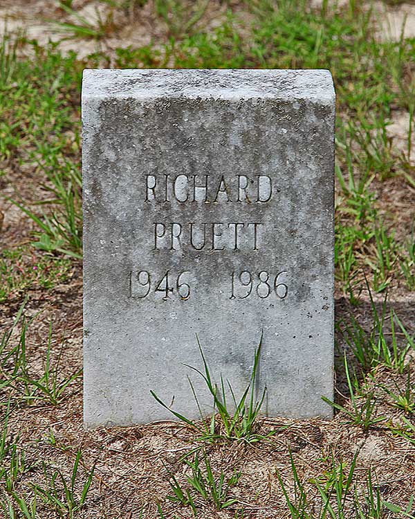 Richard Pruett Gravestone Photo