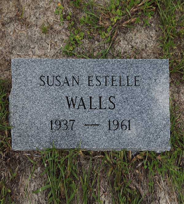 Susan Estelle Walls Gravestone Photo
