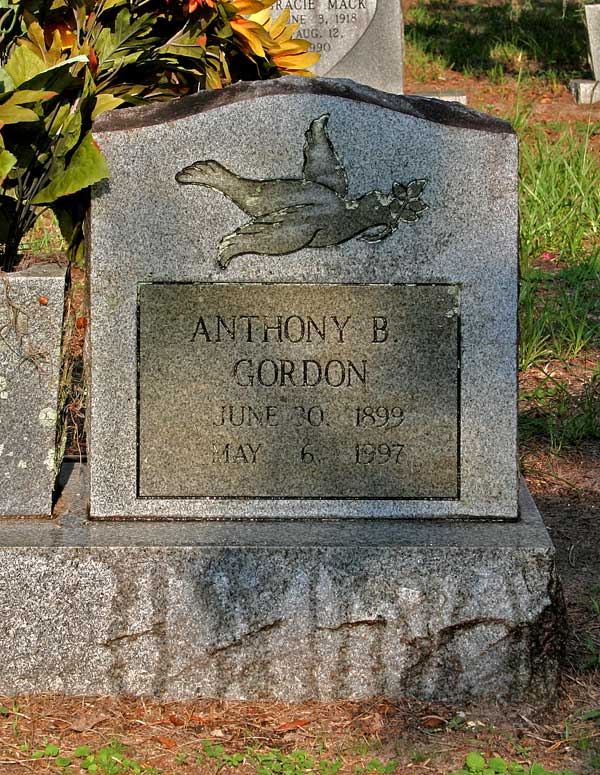 Anthony B. Gordon Gravestone Photo