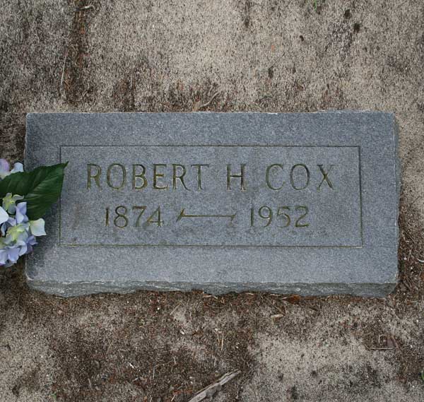 Robert H. Cox Gravestone Photo