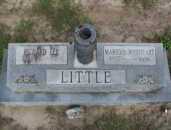 Richard Lee & Marilyn Wiseheart Little Gravestone Photo