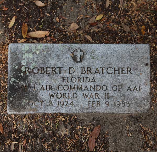 Robert D. Bratcher Gravestone Photo