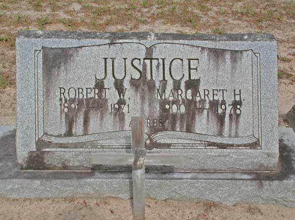 Robert W. & Margaret H. Justice Gravestone Photo