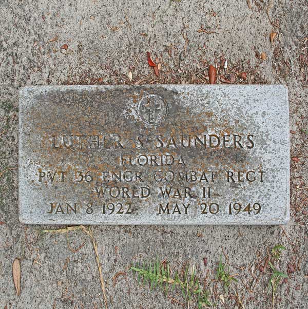 Luther S. Saunders Gravestone Photo