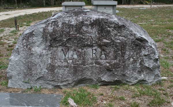  Maura monument Gravestone Photo