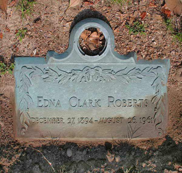 Edna Clark Roberts Gravestone Photo