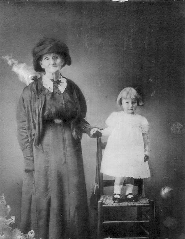 Laura Strobar Guinn Wilson & granddaughter Edna Mae Davis