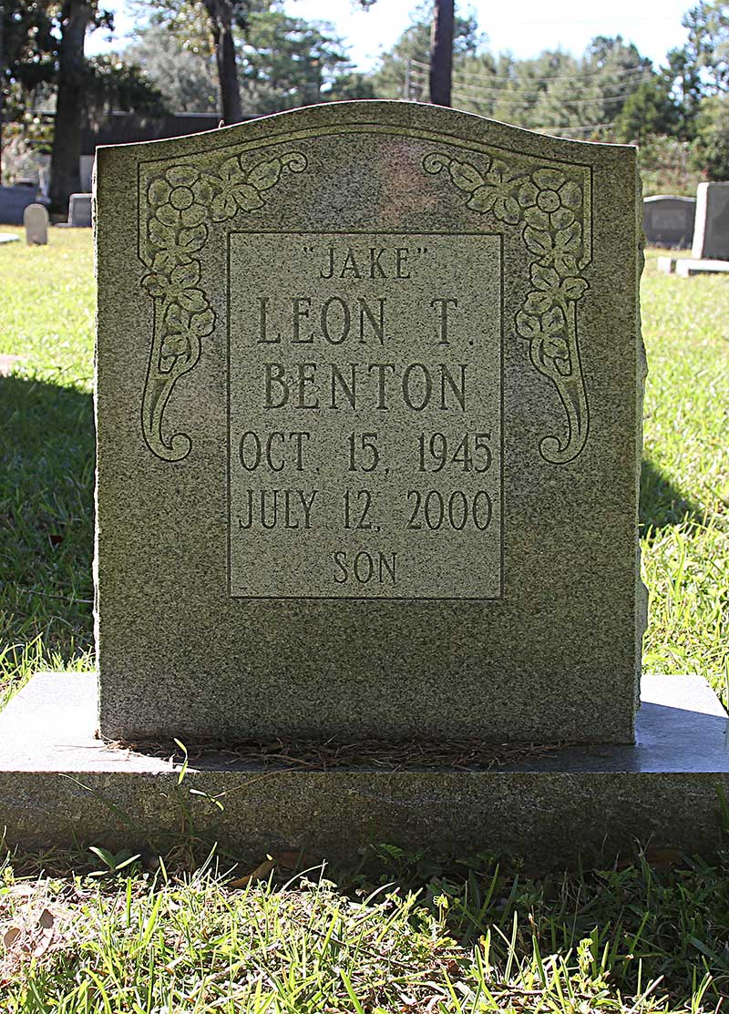 Leon T (Jake) Benton Gravestone Photo