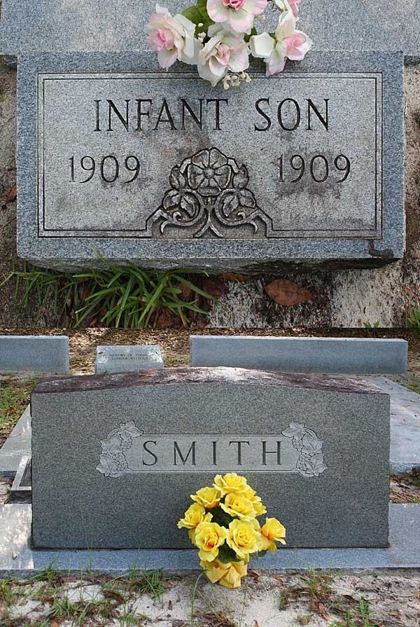Infant Son Smith Gravestone Photo