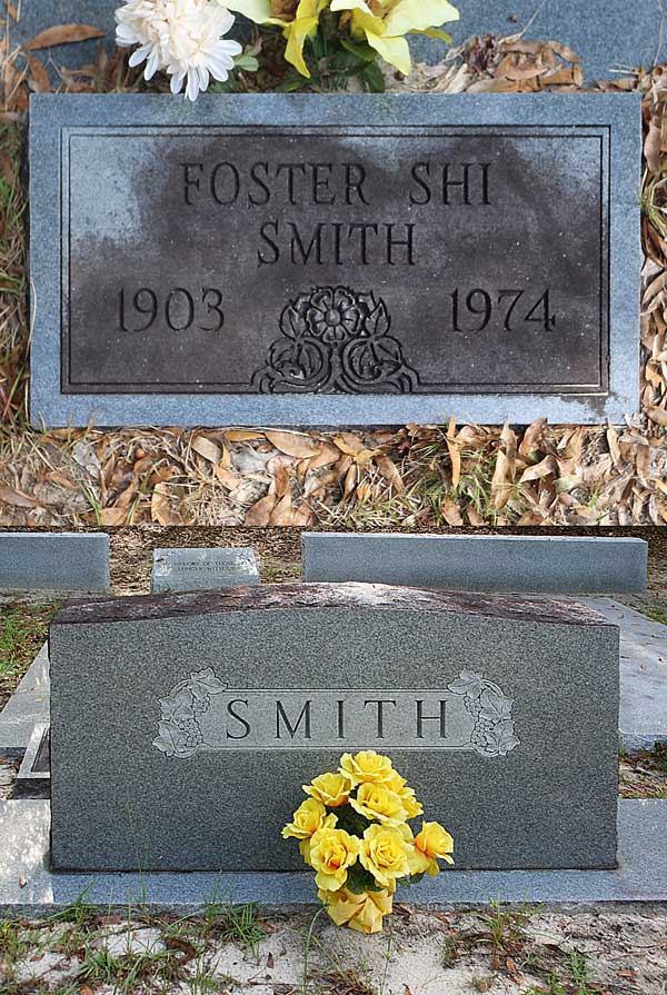 Foster Shi Smith Gravestone Photo