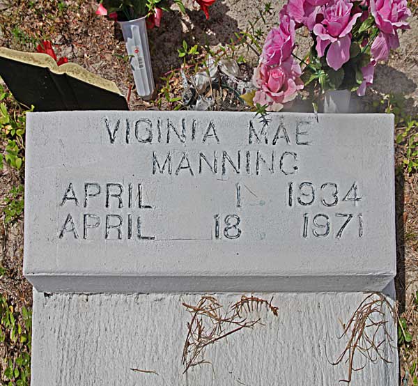 Virginia Mae Manning Gravestone Photo
