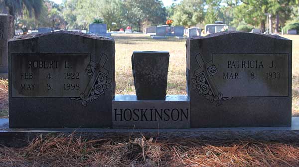 Robert E. & Patricia J. Hoskinson Gravestone Photo