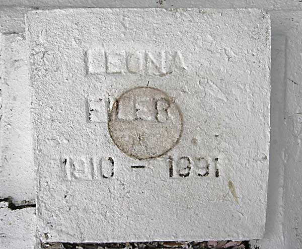 Leona Filer Gravestone Photo