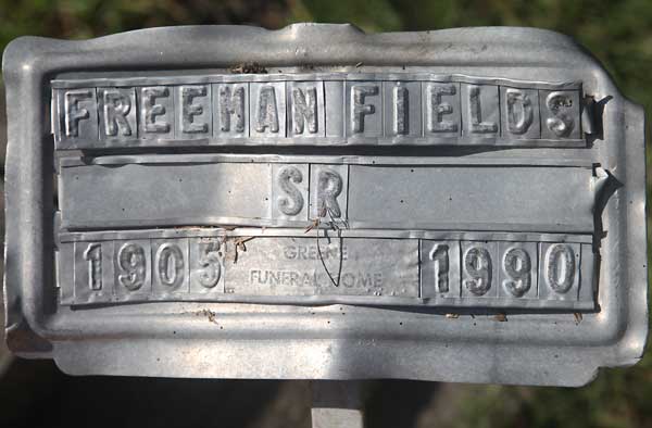 Freeman Fields Gravestone Photo