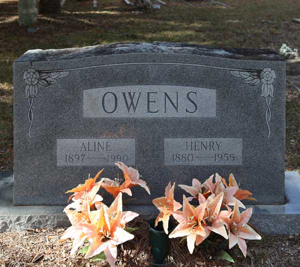 Aline & Henry Owens Gravestone Photo