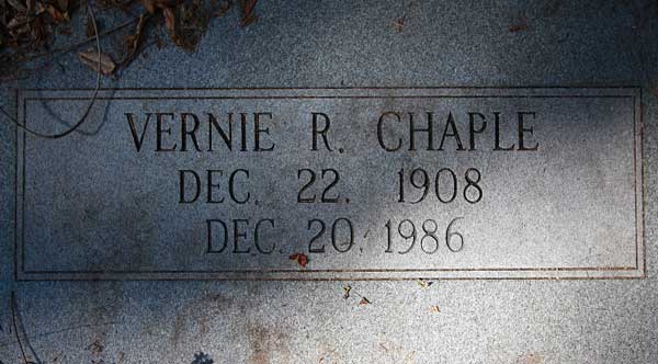 Vernie R. Chaple Gravestone Photo
