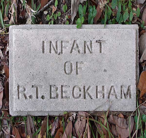 Infant Beckham Gravestone Photo