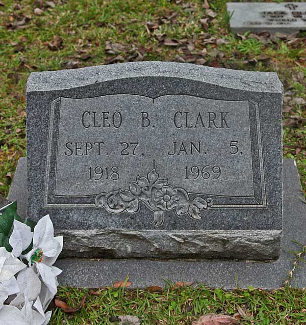 Cleo B. Clark Gravestone Photo