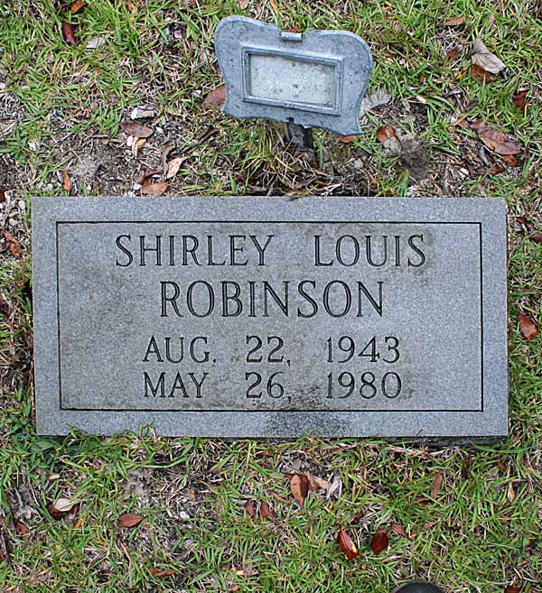 Shirley Louis Robinson Gravestone Photo