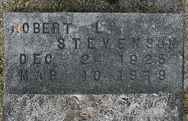 ROBERT L. STEVENSON Gravestone Photo