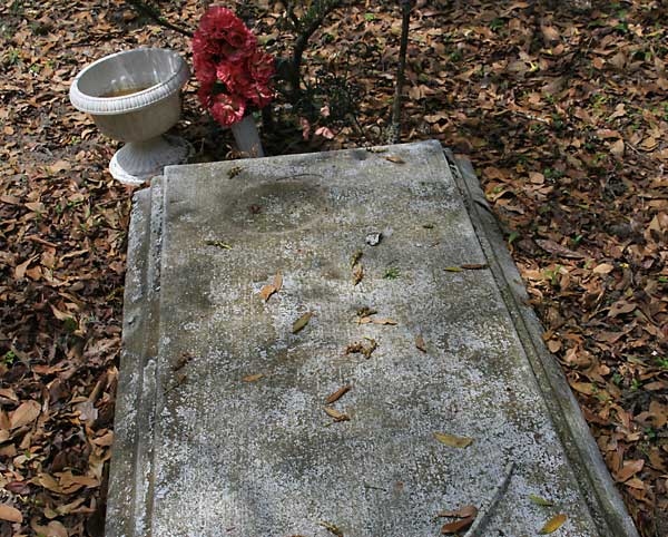  UNKNOWN Gravestone Photo