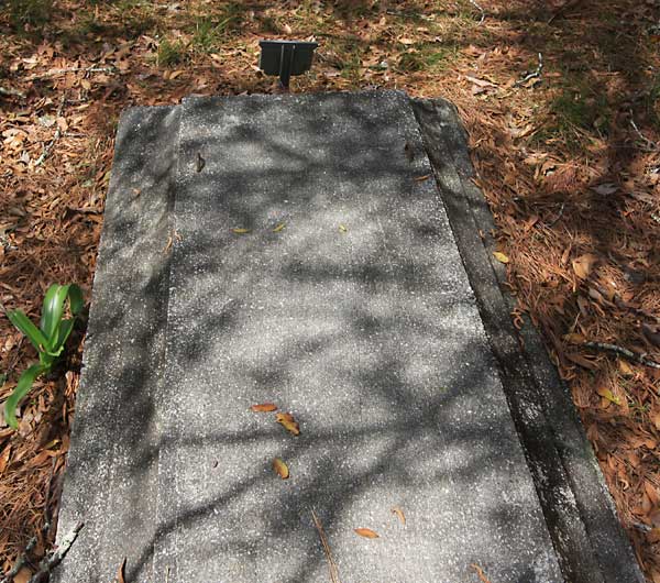  UNKNOWN Gravestone Photo