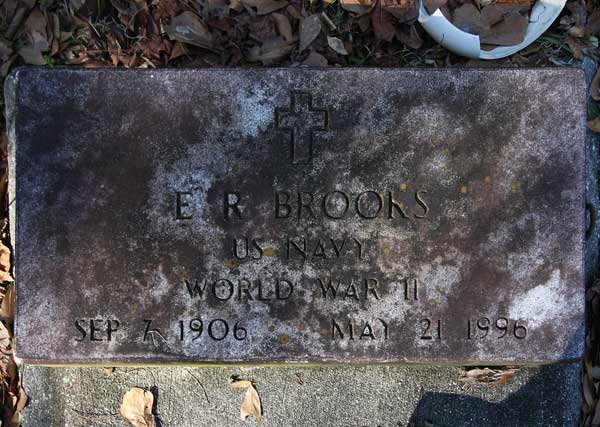 E.R. Brooks Gravestone Photo