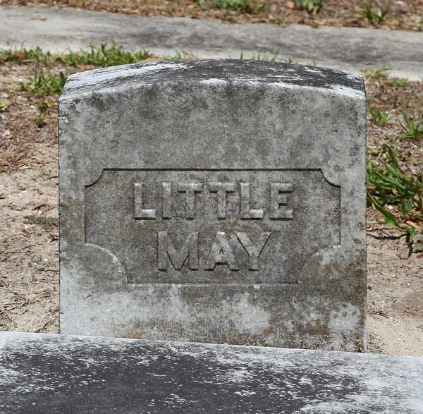 Little May Seagle Gravestone Photo