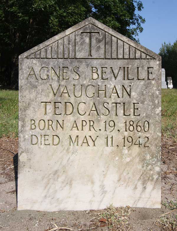 Agnes Beville Vaughan Tedcastle Gravestone Photo