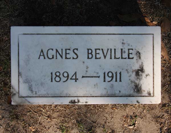 Agnes Beville Gravestone Photo