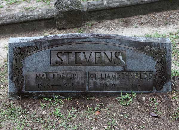 Mae Foster & William Reynolds Stevens Gravestone Photo