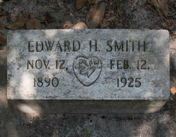 Edward H. Smith Gravestone Photo
