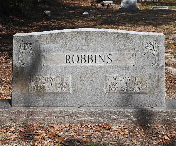 Ernest E. & Wilma R. Robbins Gravestone Photo